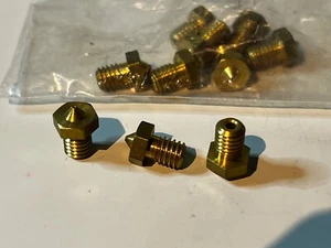 10 x 3D Drucker Düse Extruder Druckkopf M6 Nozzle 1,75mm Filament 0,4mm Düse - Bild 1 von 1