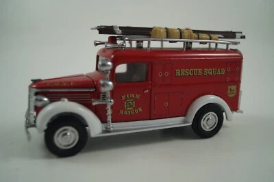 Matchbox Models of yesteryear Modellauto YFE10 1937 GMC Rescue Squad Vand - Bild 1 von 4
