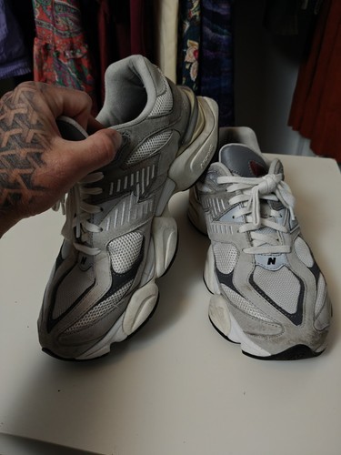 New Balance 9060 Grigio Bianco UK 10 ottime condizioni mai u vedi descrizione