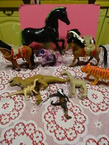 lot===10piéces jouets garçonnet , dinausores et chevaux - Picture 1 of 9