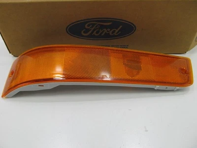 NUEVO GENUINO Lámpara de luz de marcador lateral izquierdo OEM 1990-1992 Ford Probe F02Z-15A201-B Foto 1 de 4