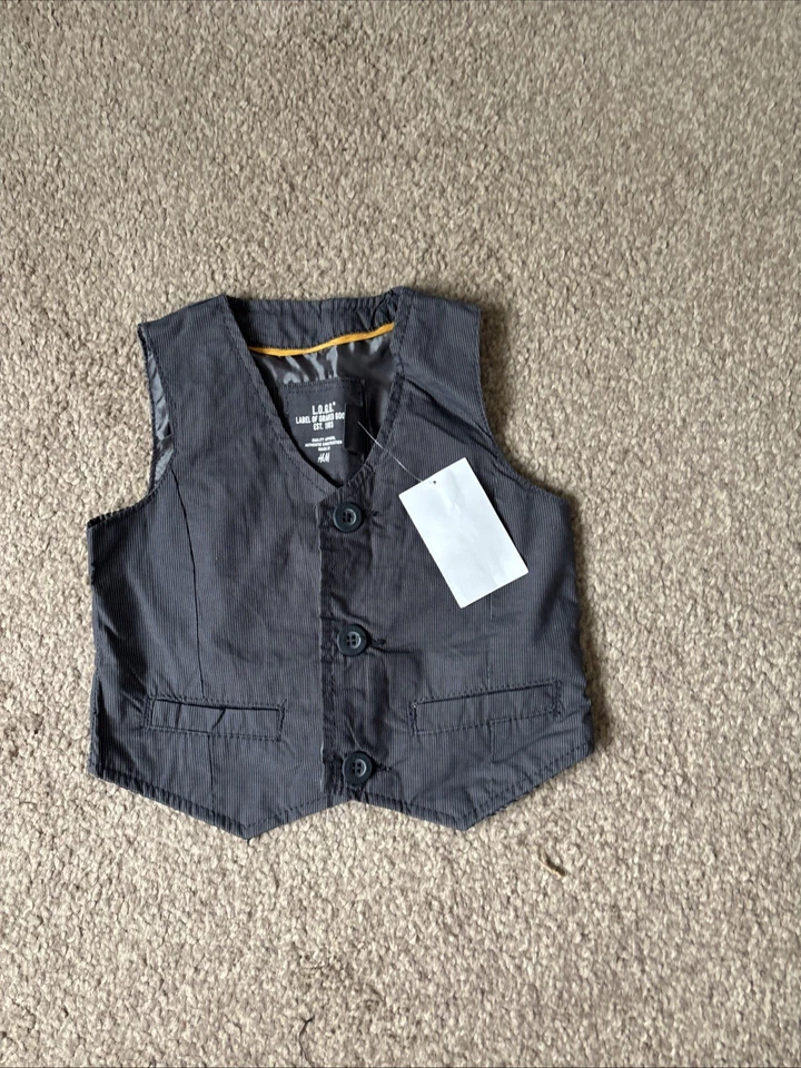 H&M Boys Waistcoat 12-18 Months Bnwt - Image 1 of 1