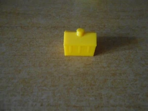 ricambio x gioco da tavolo-MONOPOLINO-CASETTA IN PLASTICA GIALLA - Picture 1 of 1