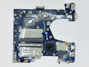 Acer V5-171 877 B113 Motherboard Q1VZC LA-8941P Rev:1 W/ Intel #70 - Picture 1 of 3