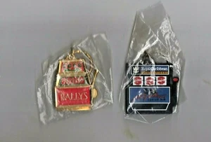 2 NOS BALLY'S & ROYAL CARIBBEAN SLOT MACHINES Vintage Keychains Souvenir - Picture 1 of 2