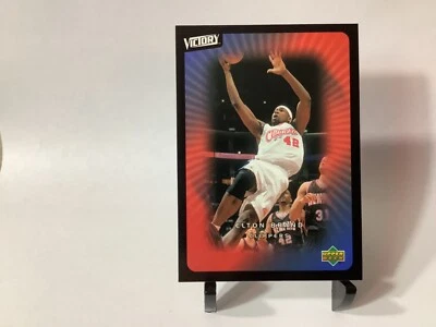 2003-04 Upper Deck Victory - #38 Elton Brand - Image 1 of 2