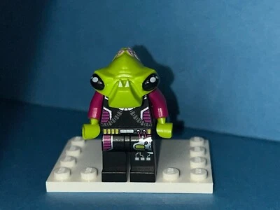 LEGO Alien Conquest Minifig #7052 - Alien Pilot - ac002 - See Description - BIN - Image 1 of 2