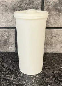Vtg White Tupperware #261-15 Storage Container w/Lid #563-4 w/Flip Tab #564-39 - Picture 1 of 10