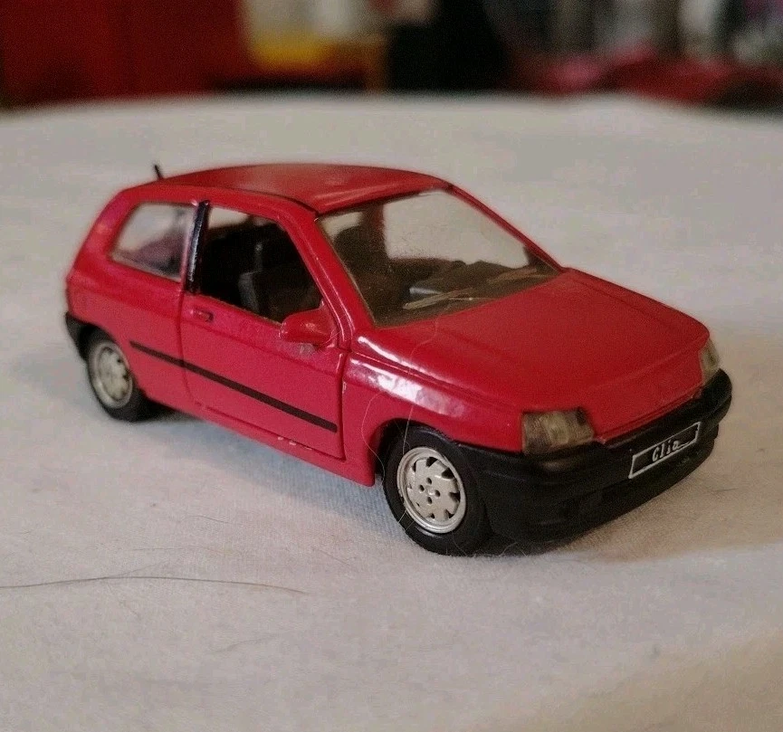 SOLIDO - RENAULT CLIO (1990)- Modellino Auto Metallo Rosso-1:43-Vintage - 8,5 cm - Immagine 1 di 4