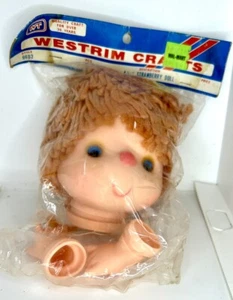 Westrim Crafts Bambola Fragola 4 3/4” Testa e Mani Bambola Creazione #9602 Vintage - Foto 1 di 11