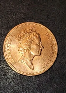 1989 ~ Great Britain One Penny Coin, Elizabeth II ~ Red Beautiful Coin - Picture 1 of 2