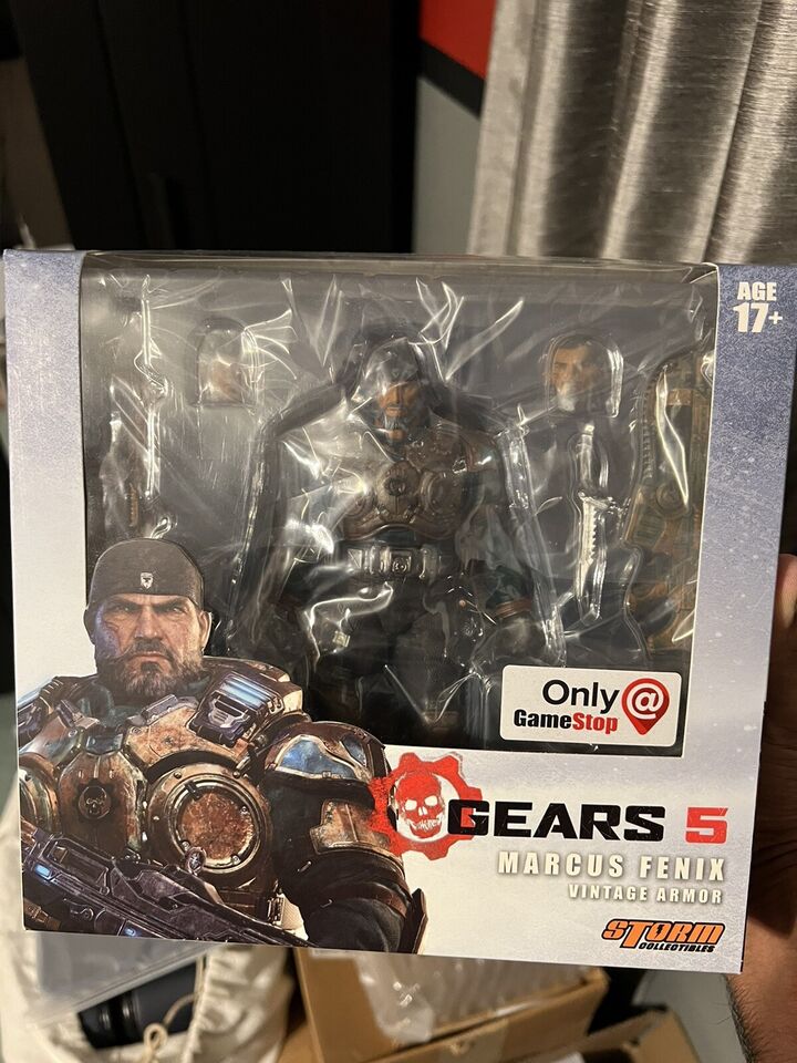 Gears 5 Marcus Fenix Storm Collectibles In-Hand Review - The Toyark - News