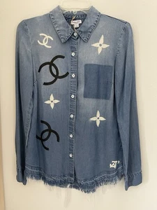 SPLENDID DENIM DISTRESSED FRAYED BUTTON DOWN SHIRT by J’ Atelier9: Sz XS, NWT - Picture 1 of 21