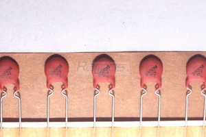 562C3GAD33 RB CERA MITE lot 2500 pieces ceramic capacitor disc in coil - Picture 1 of 11