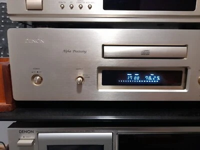 Denon DCD-S10 mk2 High-End CD-Player Champagner - Bild 1 von 4