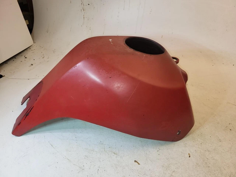 Cubierta delantera del tanque de gasolina Buell Blast 500 P3 2000-09 pintura roja usada 41725-35 Foto 1 de 1