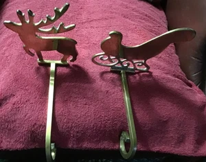 2 massive Messing Strumpfhalter Rentier & Schlitten Langarm Weihnachtshaken - Bild 1 von 3