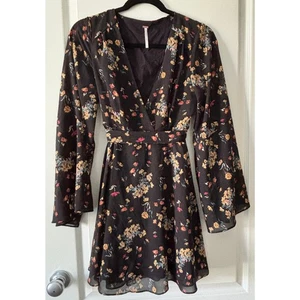Free People Floral Flowing Mini Dress Small V-Neck Boho Chic Bell Sleeve - Picture 1 of 4