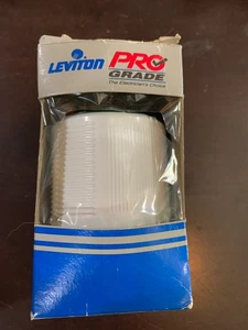 BOUCHON DE MISE À LA TERRE 3 pôles 4 fils verrouillage vert 30A-125/250V Leviton Pro 71430-P - Photo 1/5
