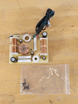 Replacement Passive Crossover Network Card from Klipsch R-625FA Speakers - Image 1 of 4