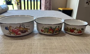 Vintage Lot of 3 Nesting Enamel Bowls (6”, 5”, 4") Metal Vegetable and Cooking - Picture 1 of 8