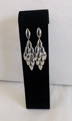 Pendientes colgantes de sirena escala de pescado de acero inoxidable de diseño Foto 1 de 4