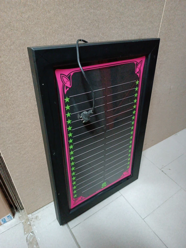 Lavagna Luce Led Luminosa Menù Ristorante con Cornice Nera e Vetro 70x50cm - Immagine 1 di 4