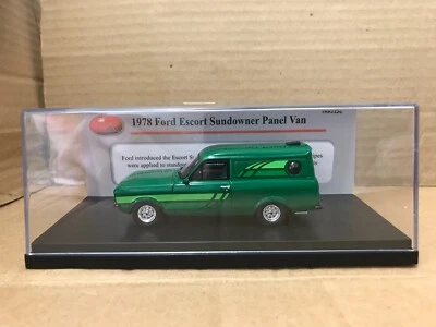 1/43 Trax TRR112C -1978 Ford Escort Sundowner Panel Van - GREEN - image 1 of 4