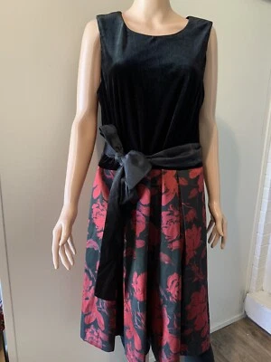 R&K Originals Party Dress, size 18 - Image 1 of 4