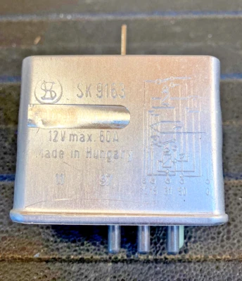 Mercedes-Benz Glow Plug Timer Relay - SK9163 / 001-545-18-32 - For MBZ W115 300D - Image 1 of 4