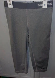 Nike Pro Dri Fit Youth Girls Grey Capri Tights Size Small Gray - Picture 1 of 4