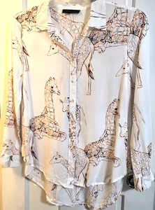 Giraffe Jane Delancey M Allover Print Roll Tab Sleeve Rayon High Low Hem Button - Picture 1 of 12