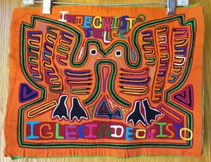 Vintage Kuna Indian Mola Panama Handsewn Fabric Art Iglesia de Cristo Doves - Picture 1 of 4