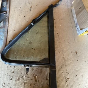 1980-1986 Ford F150 F250 F350 OBS LH Driver Side Vent Wing Window Glass Assembly - Picture 1 of 6
