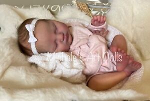 Hyper realistic baby (reborn) doll Quinlyn by Bonnie Brown/ Adrie Stoete