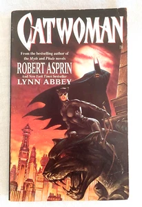 Catwoman by Robert Asprin & Lynn Abbey: 1993 Vintage DC Comics Book - Batman. - Picture 1 of 3