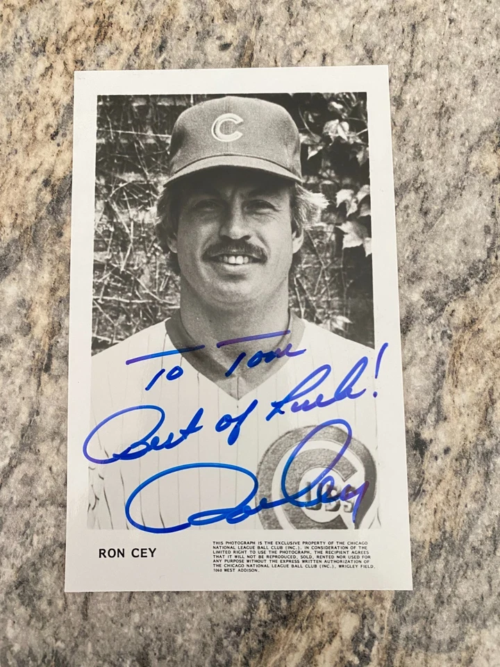 Ron Cey Chicago Cubs 3 1/2 x 5 1/2 b/w photo autographed - Image 1 of 1
