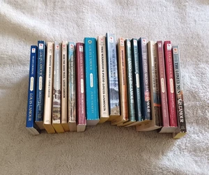 Complete Louis Lamour The Sacketts Series Paperback - 18 books - Bild 1 von 9