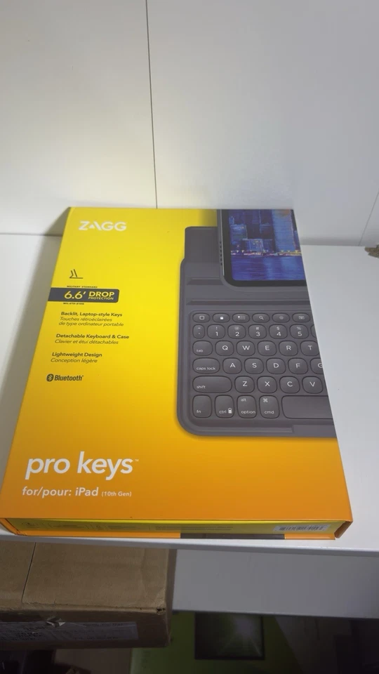 Teclado inalámbrico ZAGG Pro Keys y funda desmontable para iPad 11", 10,9" 10ª generación Foto 1 de 1
