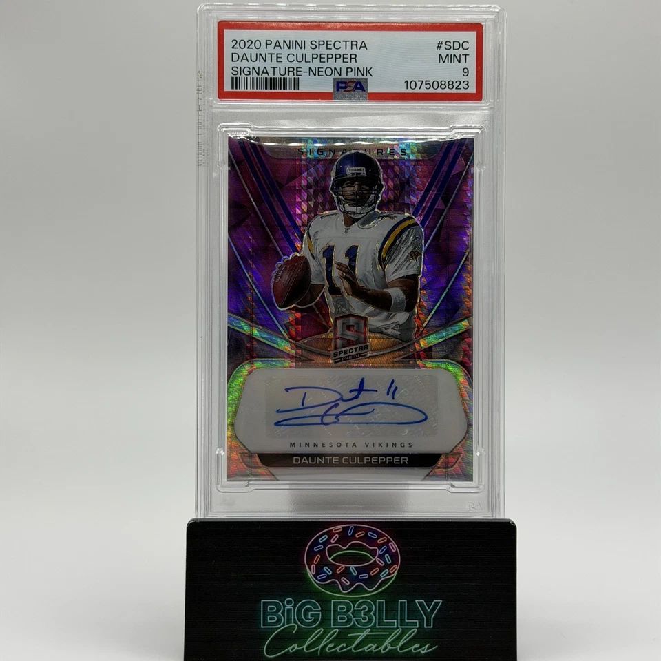 2020 Spectra Signatures Daunte Culpepper Neon Pink Prize Auto /25 PSA 9 #S-DC - Image 1 of 4