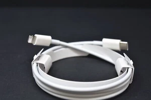 New Original Apple USB-C to Lighting Cable For iPhone 13/14/14 Pro Max/iPad Pro - Picture 1 of 5