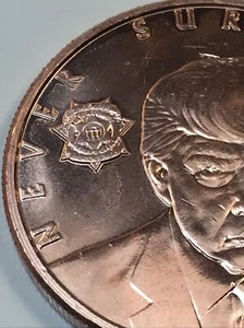 Taza Trump redonda de cobre de 1 oz “Nunca te rindas” - Imagen 1 de 12