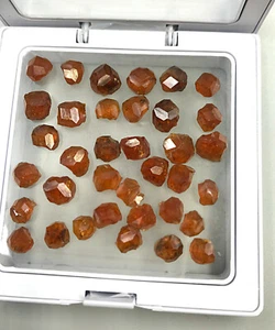  Gemma granato Spessartine non terra NATURALE brillante cristallo Yunxiao Fujian/Cina - Foto 1 di 7