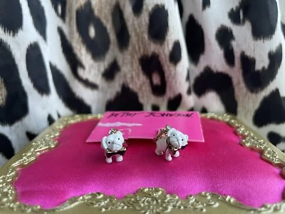 Betsey Johnson Paris Is Always A Good Idea Tiny White Bulldog Dog Earrings RARE - Image 1 of 3