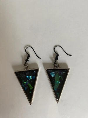 Brincos sem glam níquel. Vem com caixa de presente preta - Imagem 1 de 4