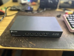 TP-Link TL-SX105 | 5 Port 10G/Multi-Gig Unmanaged Ethernet Switch - Picture 1 of 5