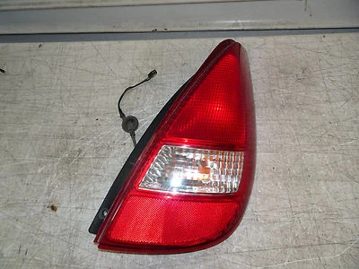 Suzuki Aerio Wagon 2002-2005 solo OEM pasajero luz trasera derecha probada completa Foto 1 de 4