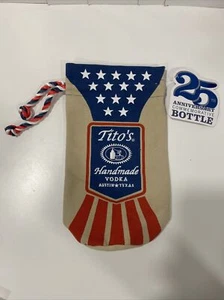 Tito's Vodka 25° anniversario borsa bottiglia ricamata tela cordino con cordino nuova con etichette - Foto 1 di 2