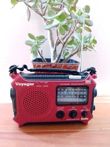 Kaito Voyeger SolarCrank KA500 Am FM Shortware Weather Alert Radio Vintage - Picture 1 of 16