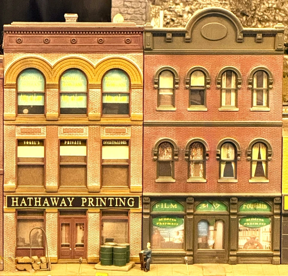 HO Scale Building Background Flat / 2D "Street Scene 08-33" Backdrop Model Train - Image 1 of 1